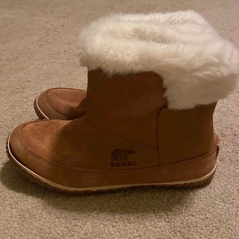 Sorel boots. Size 8. Good used condition.